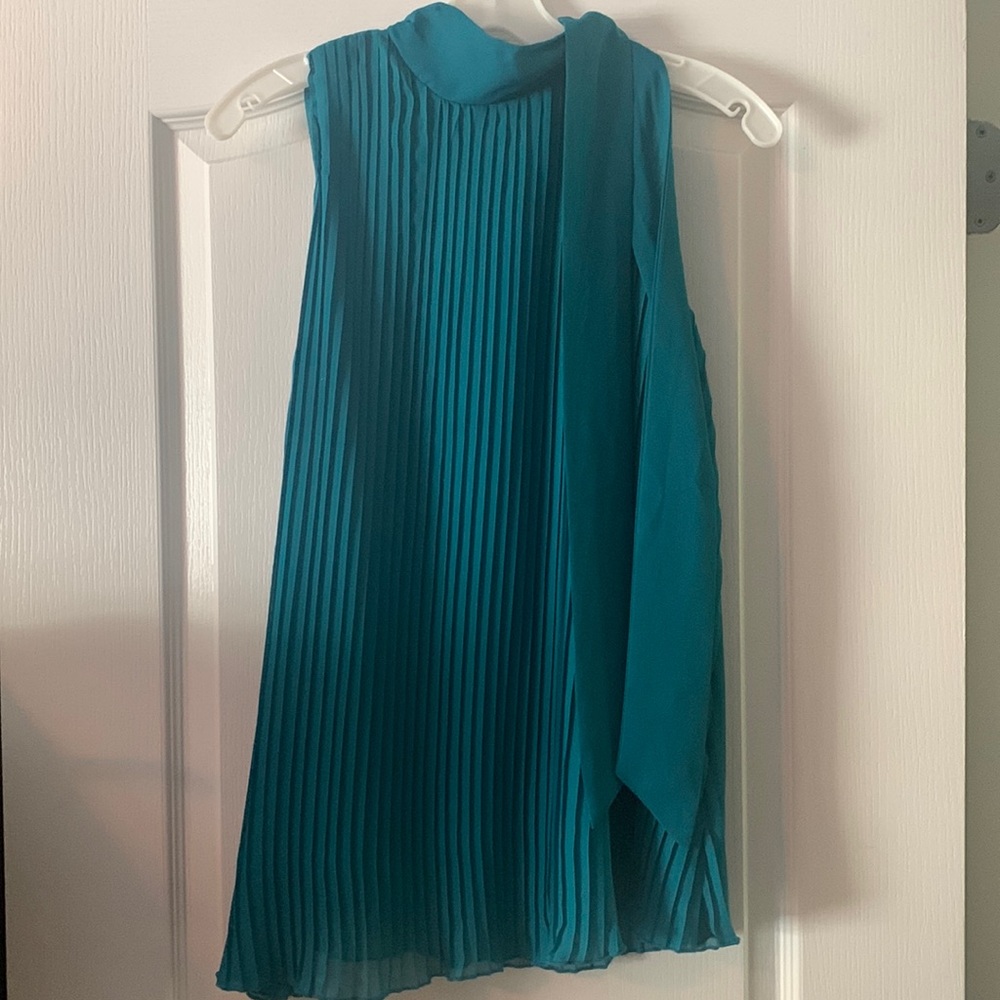 New Directions sleeveless top